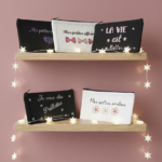 Pochette noir ou blanc avec texte