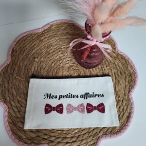 Pochette personnalisée à nœuds « Mes petites affaires » – Cadeau femme original
