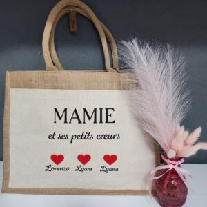 Cabas personnalisé « Mamie et ses petits cœurs » – Cadeau avec prénoms des petits-enfants